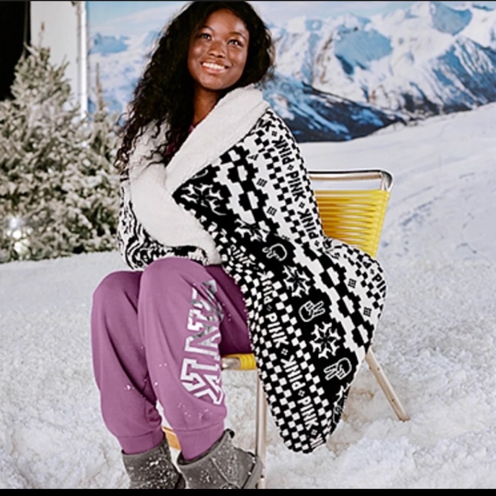 Victoria’s Secret Pink Sherpa Blanket